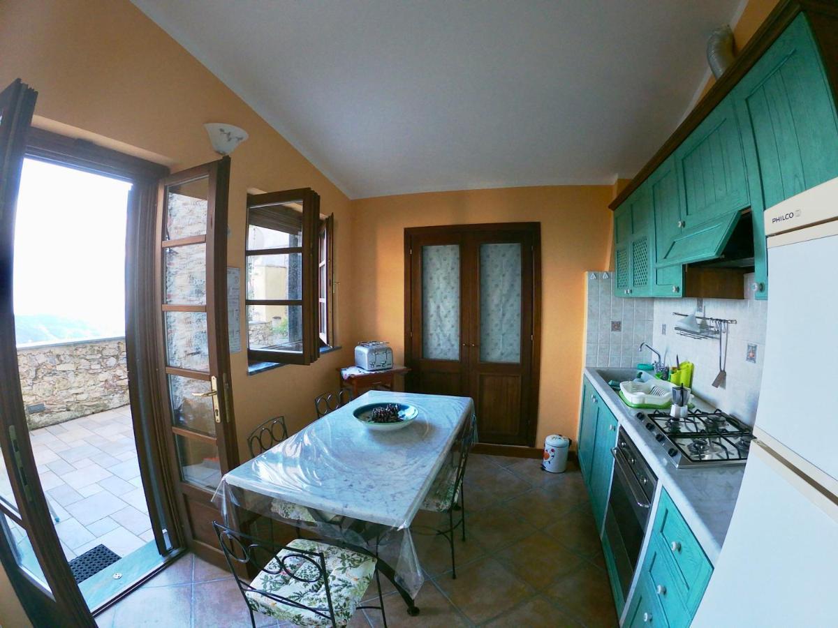 Apartment Papiriana La Casa Del Borgo_ Breathtaking Sea Wiew Fosdinovo